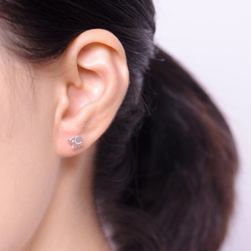 Luxyin Sterling Silver Cute Elephant Stud Earrings