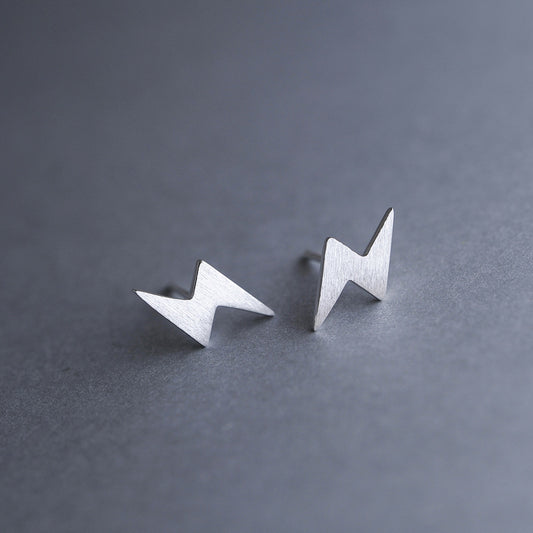 Luxyin 925 Sterling Silver Lightning Bolt Stud Earrings