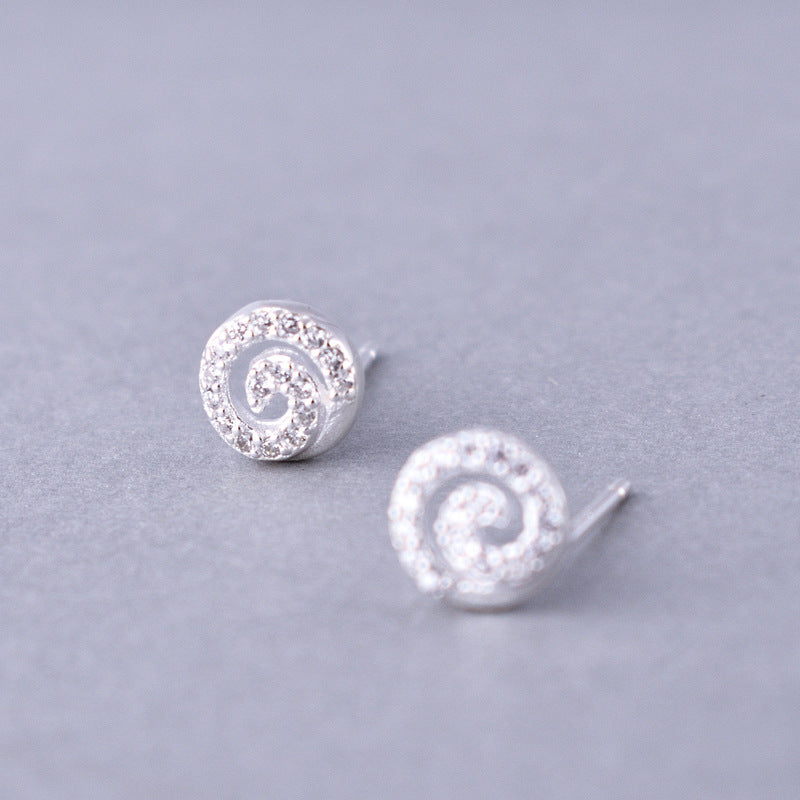 Luxyin 925 Sterling Silver Sparkling Circle Stud Earrings
