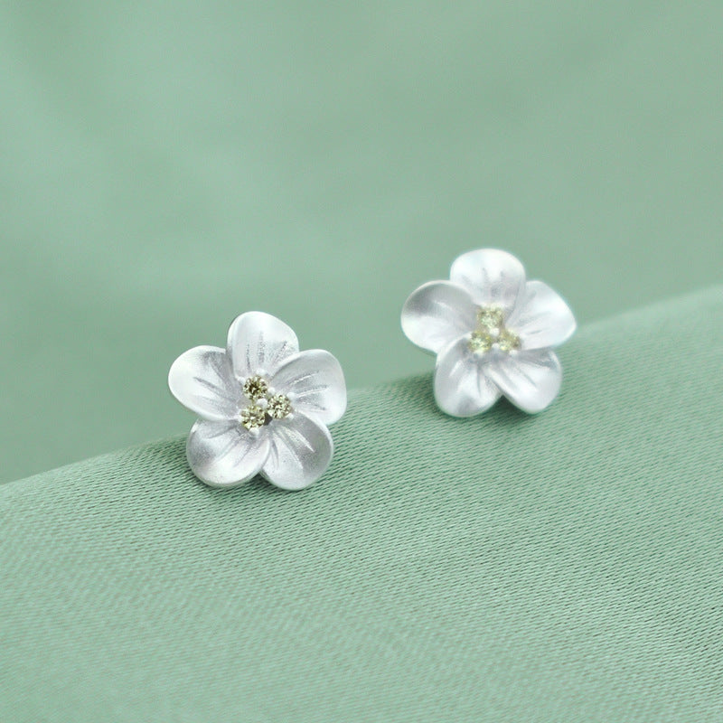 Luxyin S925 Sterling Silver Sparkling Flower Stud Earrings