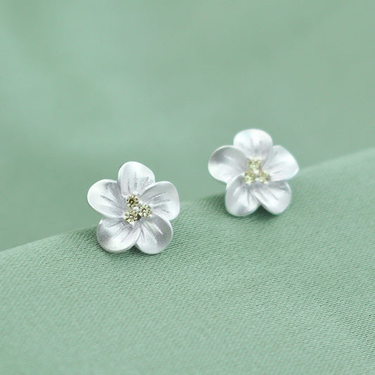 Luxyin S925 Sterling Silver Sparkling Flower Stud Earrings