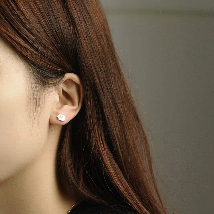 Luxyin 925 Sterling Silver Sheep Stud Earrings