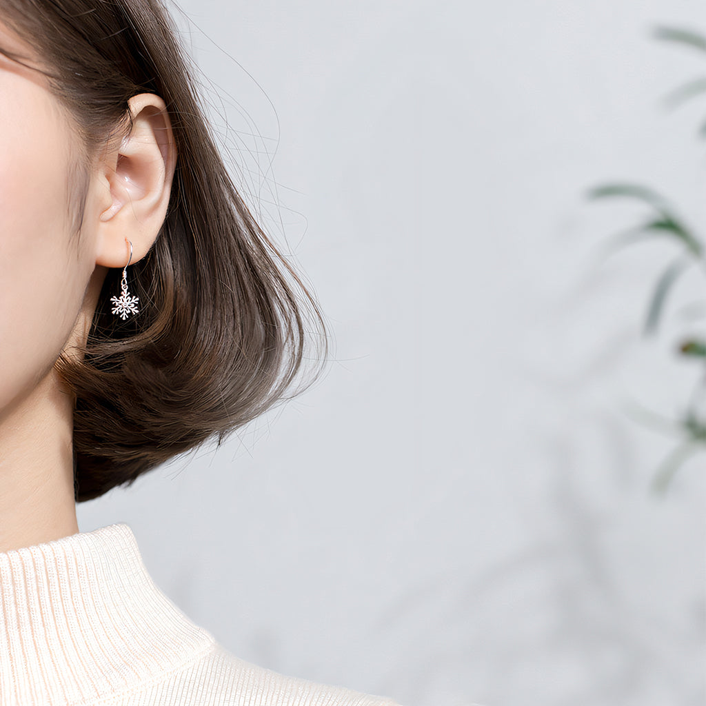 Luxyin Caitlin Snowflake Earrings