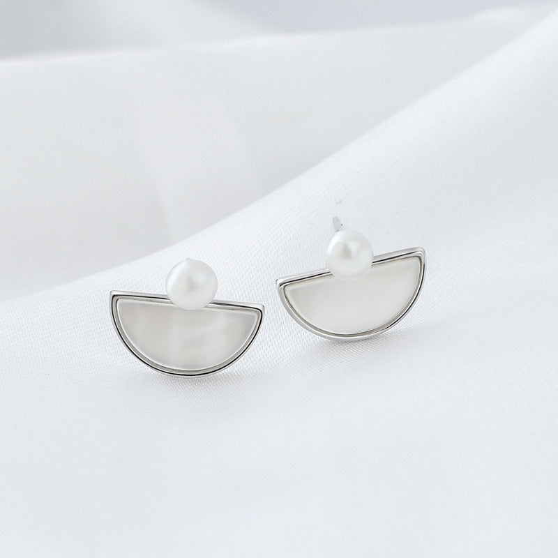 Luxyin S925 Silver Crescent Mother-of-Pearl Stud Earrings