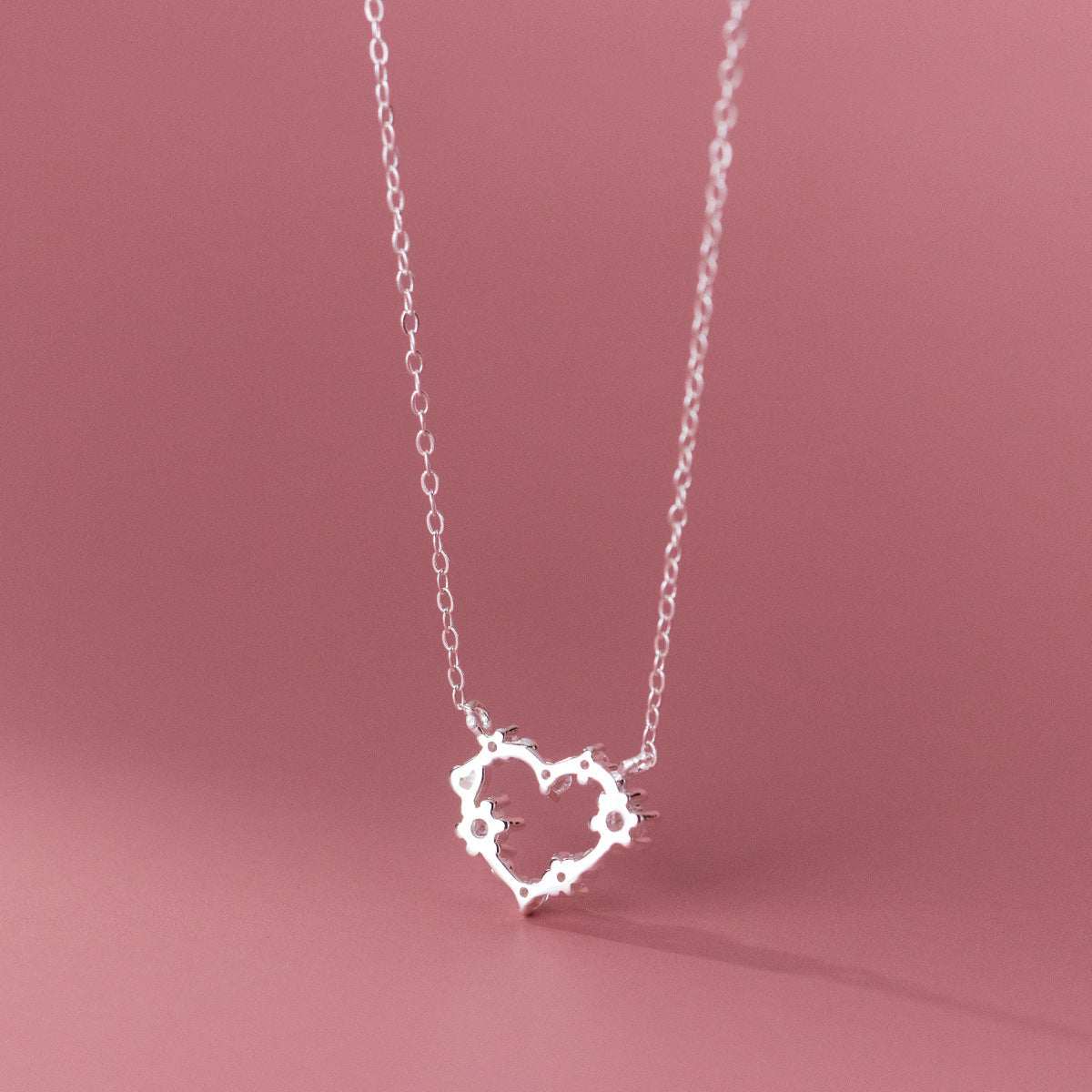 Luxyin S925 Sterling Silver Sparkling Heart Necklace