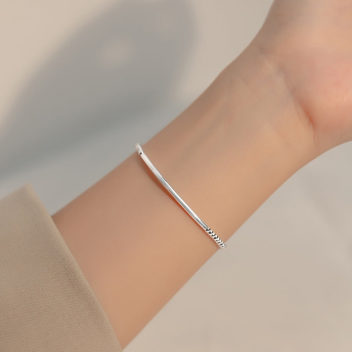 Luxyin S925 Silver Curved Tube Bead Bracelet - Korean Chic ✨