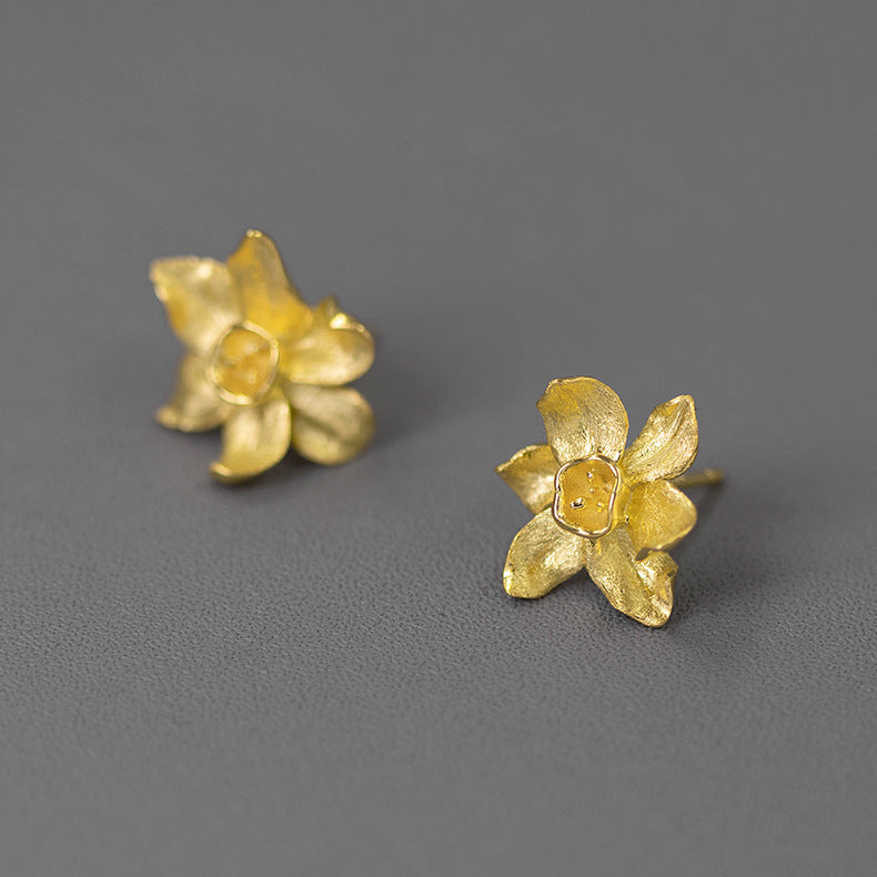 Luxyin Whispering Narcissus Silver Earrings: Elegant & Enchanting