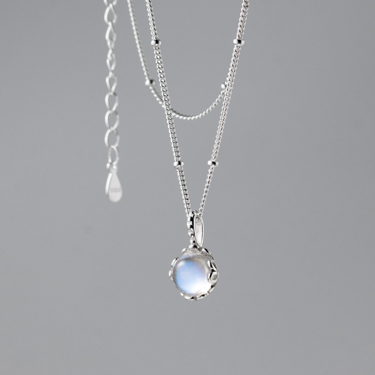 Luxyin Dainty Daisy Chain: Sterling Silver Flower Necklace