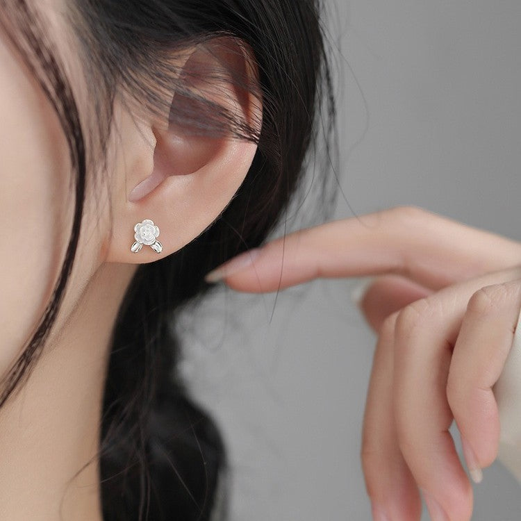 Luxyin S925 Sterling Silver Rosebud Stud Earrings