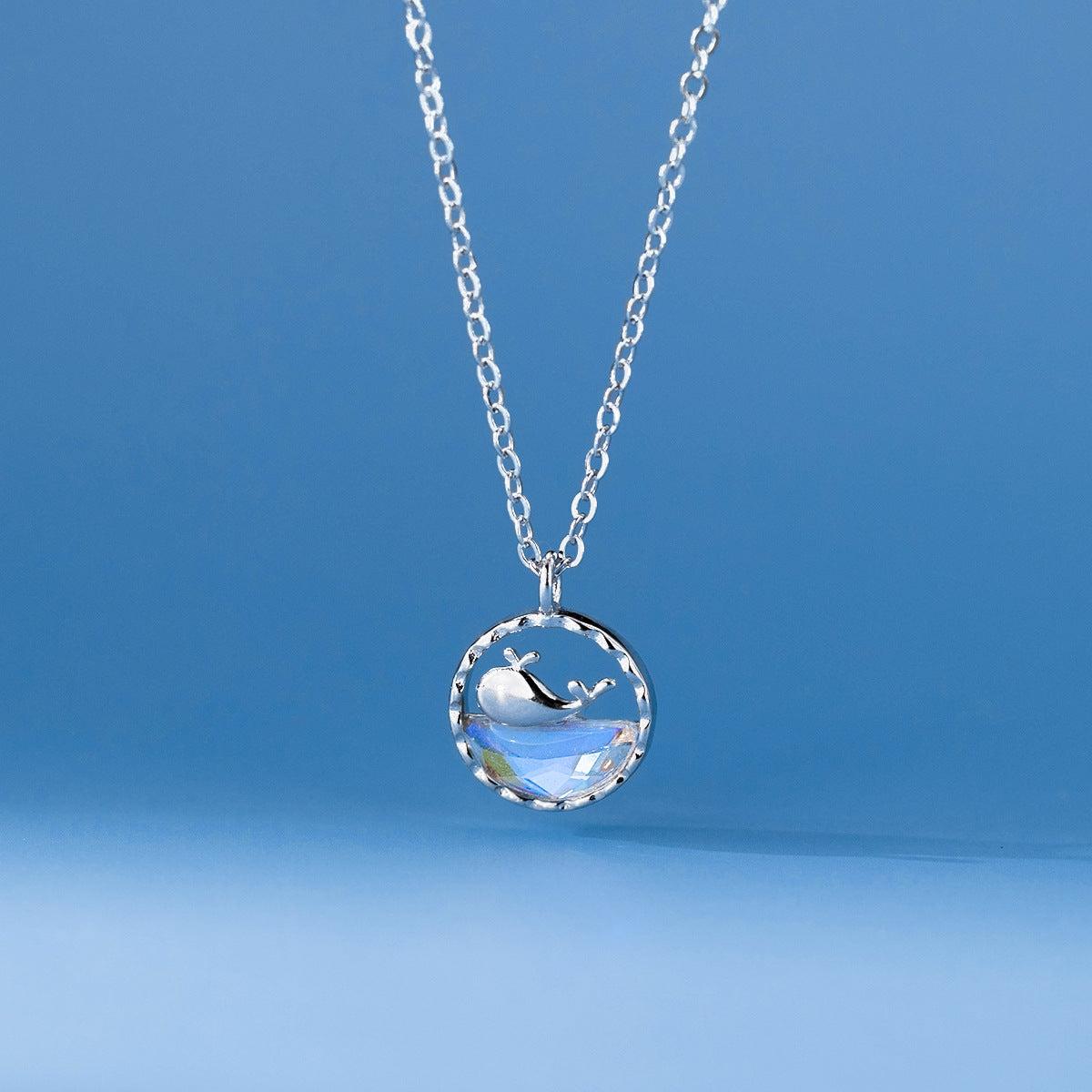 Luxyin S925 Sterling Silver Sparkling Whale Necklace