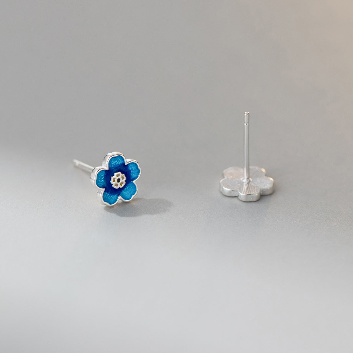 Luxyin Dainty Blue Bloom Sterling Silver Studs 💙