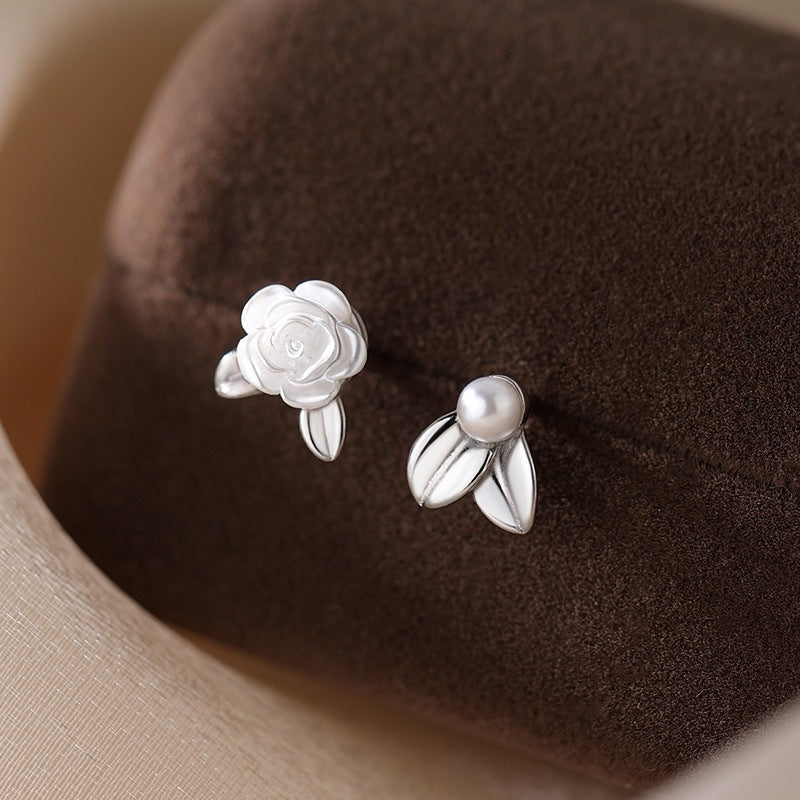 Luxyin S925 Sterling Silver Rosebud Stud Earrings