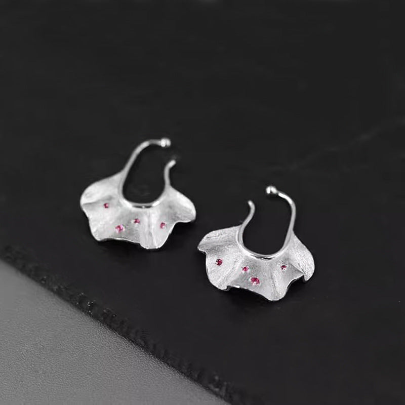 Luxyin Dazzling Silver Ripple Ear Cuff – No Piercing Needed!