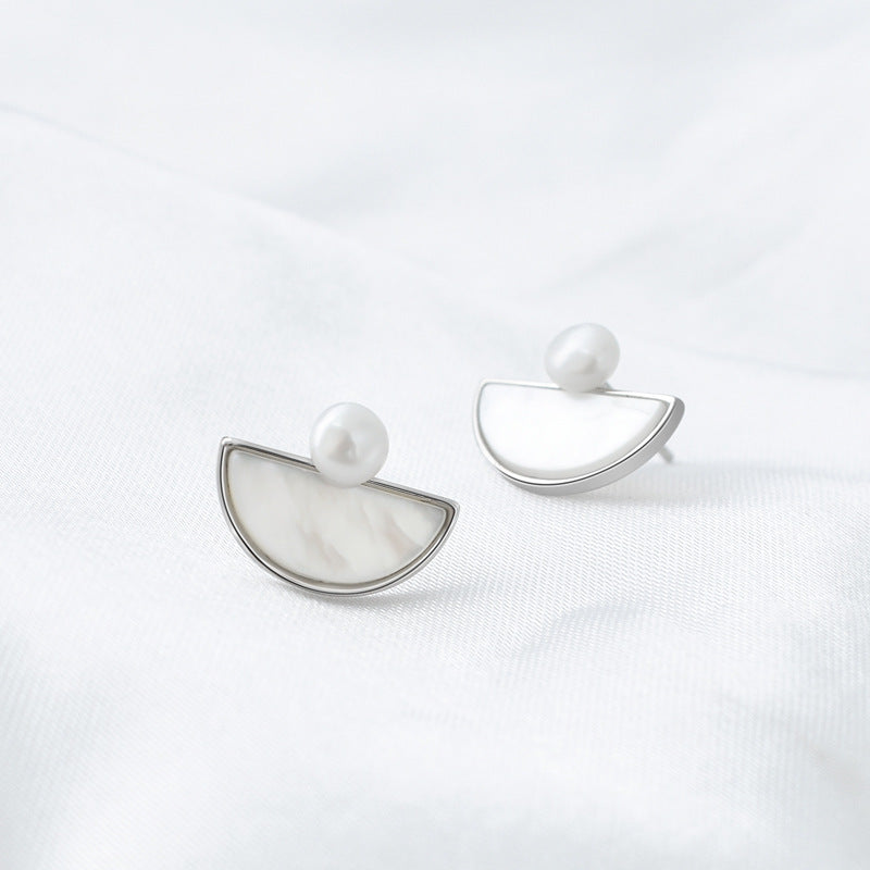 Luxyin S925 Silver Crescent Mother-of-Pearl Stud Earrings