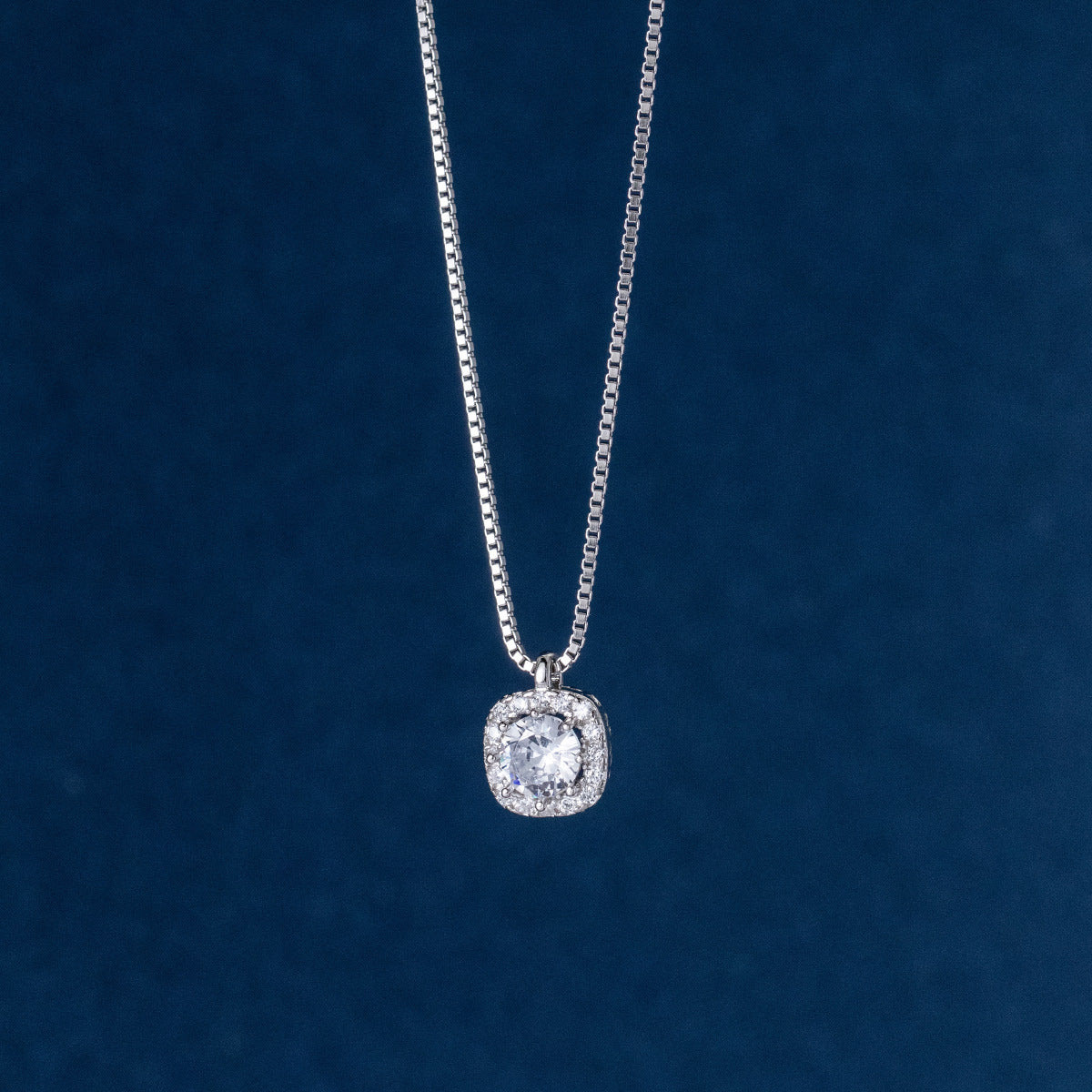 Luxyin Sterling Silver Square Zirconia Necklace