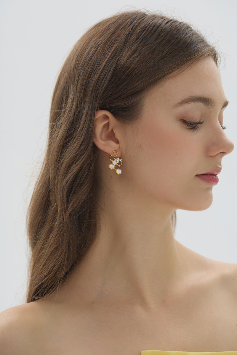 Luxyin Honeycomb & Bee Sterling Silver Studs