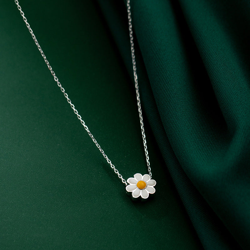 Luxyin Daisy Dreams Sterling Silver Necklace