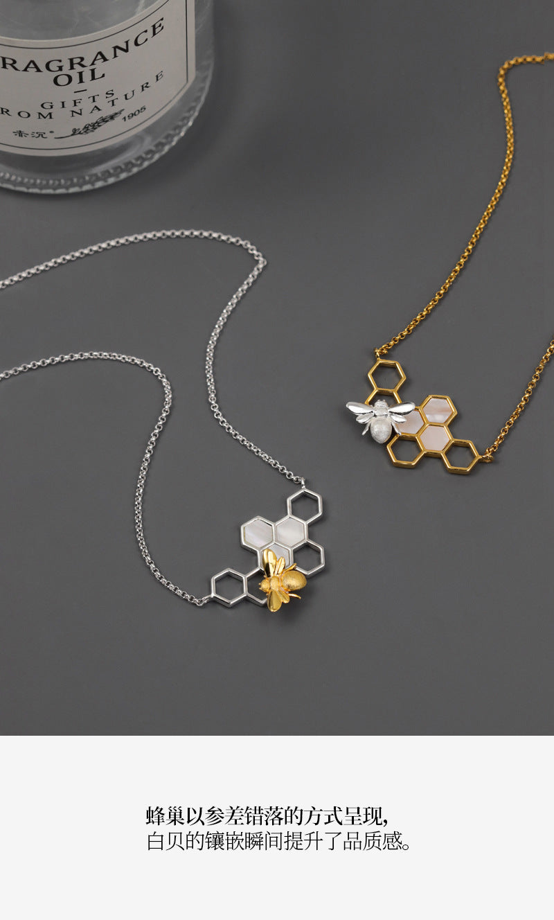 Luxyin Honeycomb Buzz: Sterling Silver Bee Pendant
