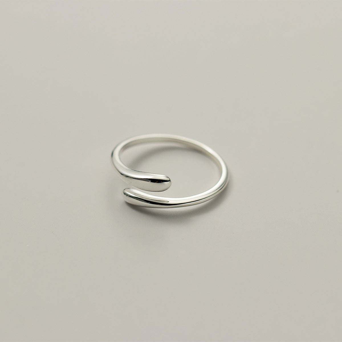 Luxyin S925 Sterling Silver Teardrop Open Ring