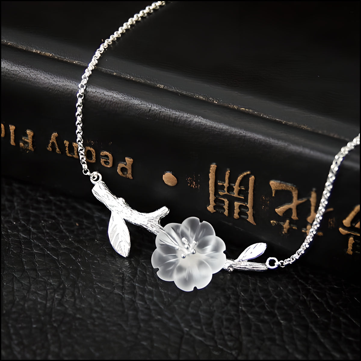 Floral Mountain Lily White Crystal S925 Sterling Silver Romantic Literary Style Necklace