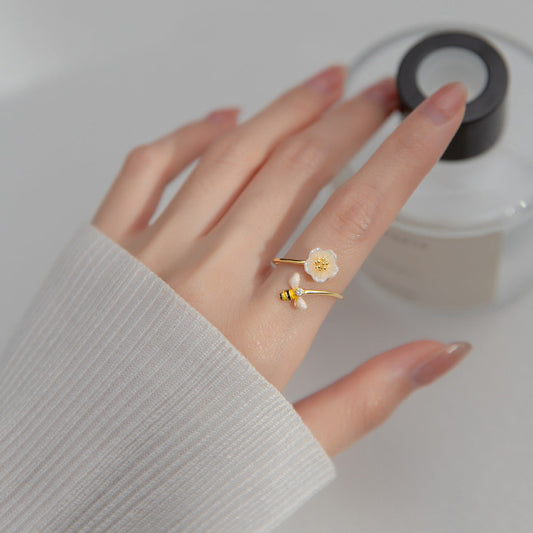 S925 Silver Daisy Bee Shell Ring - Unique Korean Women's Design