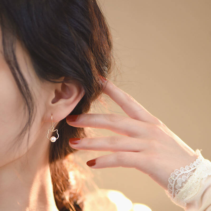 Lovely Gold Cat Pearl Drop Earrings, Pearl Dangle Earrings - LUXYIN