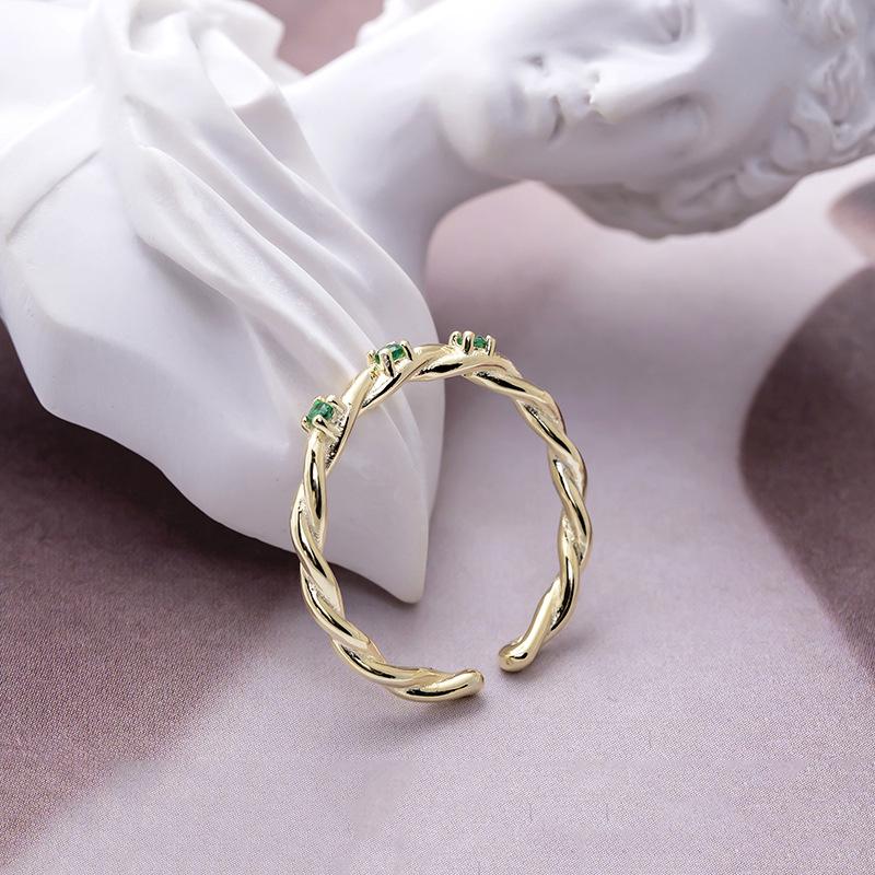 Chic Twist Design Adjustable Ring