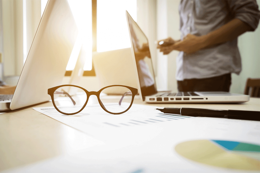 5 Lens Coatings You Should Know for Your Glasses - LUXYIN