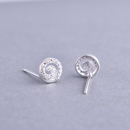 Luxyin 925 Sterling Silver Sparkling Circle Stud Earrings