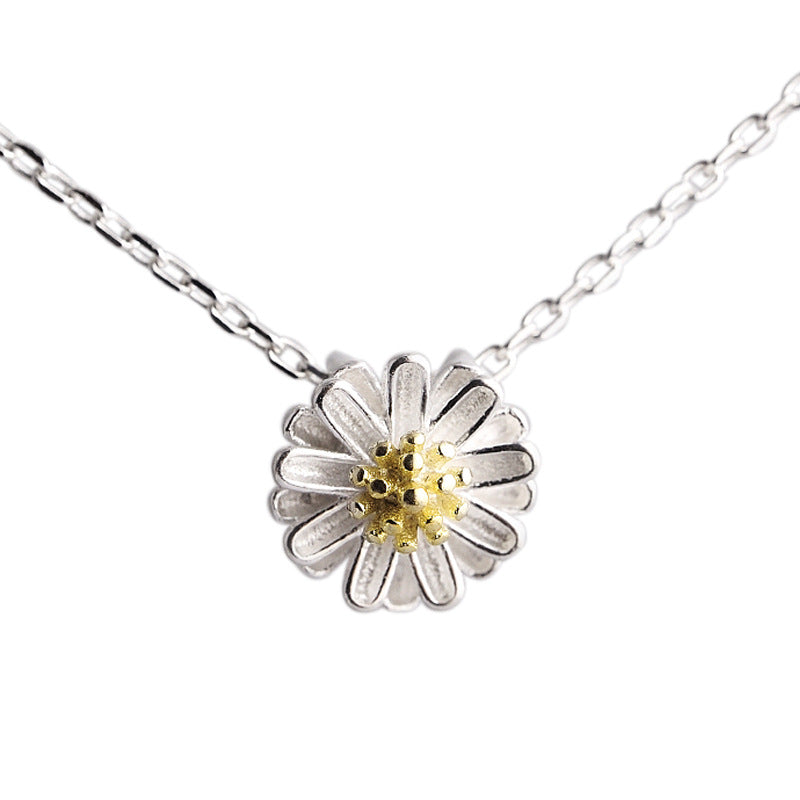 Luxyin Daisy Delight: 925 Silver Floral Necklace