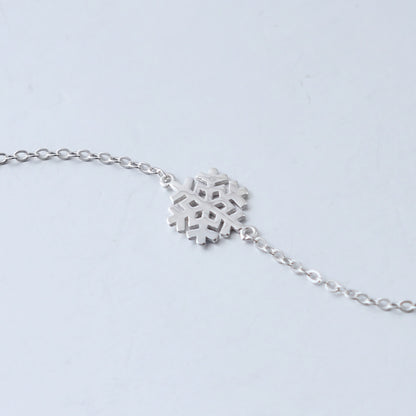 Luxyin S925 Silver Dainty Snowflake Bracelet