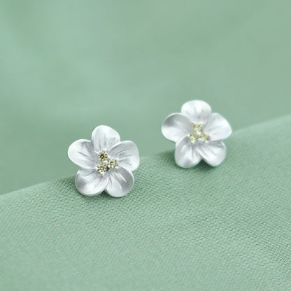 Luxyin S925 Sterling Silver Sparkling Flower Stud Earrings