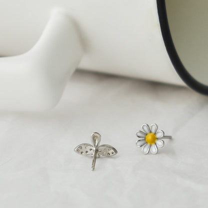 Luxyin 925 Sterling Silver Asymmetrical Bee Daisy CZ Stud Earrings