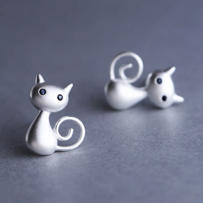 Luxyin Sterling Silver Cute Cat Stud Earrings