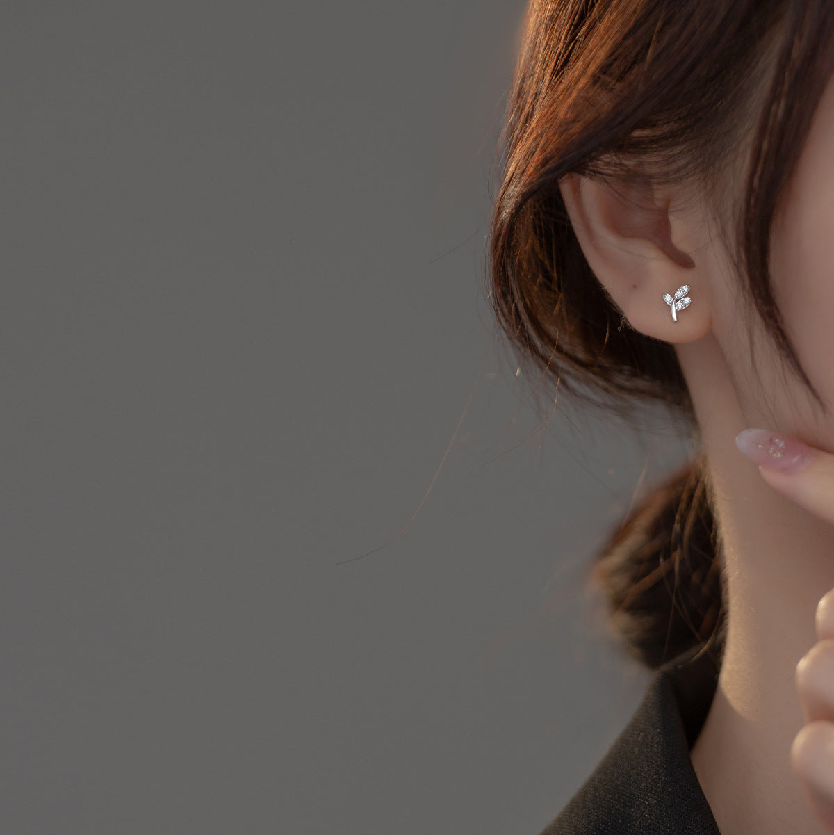 S925 Sterling Silver Leaf Stud Earrings with Zircon