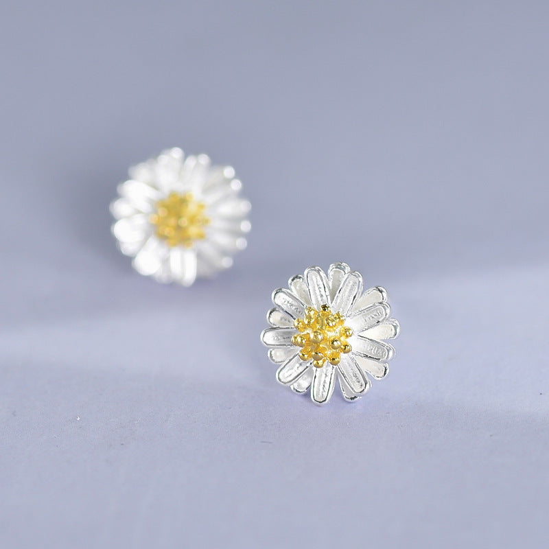 Luxyin Sterling Silver Daisy Stud Earrings 🌼