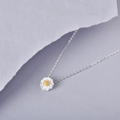 Luxyin Daisy Delight: 925 Silver Floral Necklace