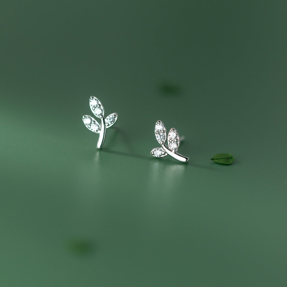 S925 Sterling Silver Leaf Stud Earrings with Zircon