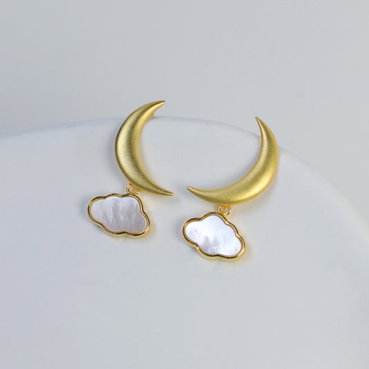 Luxyin Moonlit Whispers: Sterling Silver Crescent Studs