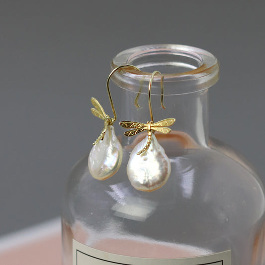 Luxyin Dragonfly Baroque Pearl Earrings: Whimsical Elegance