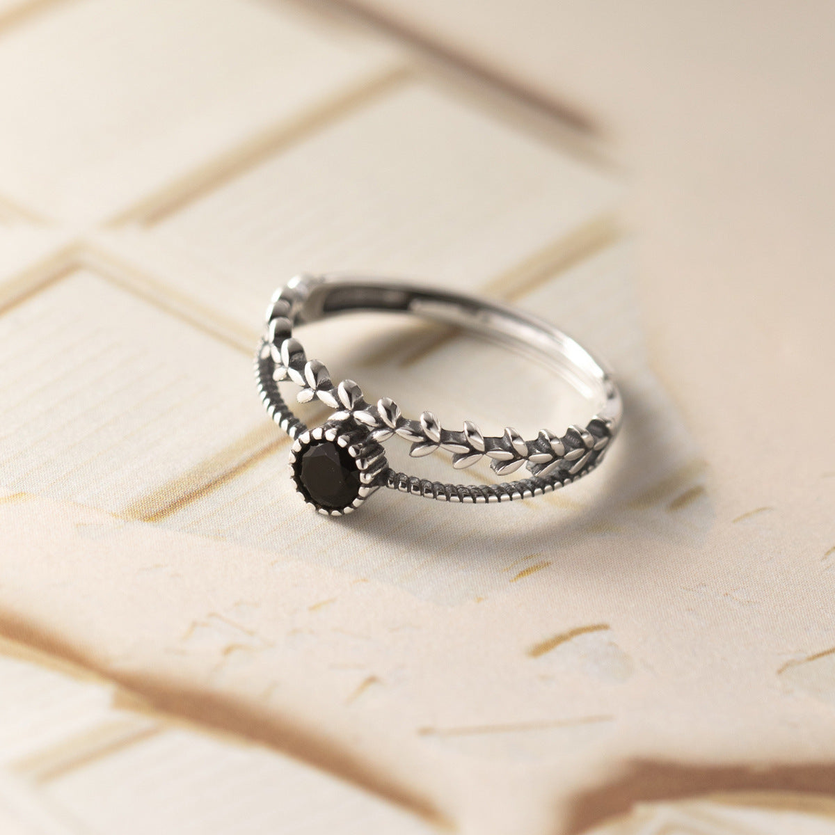 S925 Silver Leaf Ring with Black Diamond Inlays Double Layer Design