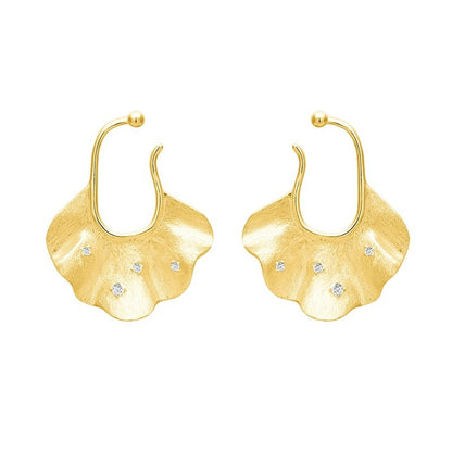 Luxyin Dazzling Silver Ripple Ear Cuff – No Piercing Needed!