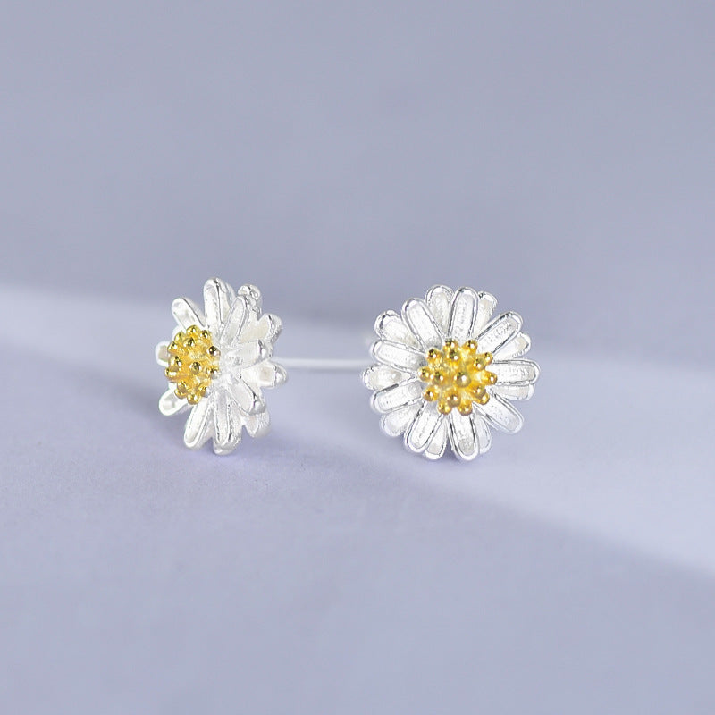 Luxyin Sterling Silver Daisy Stud Earrings 🌼