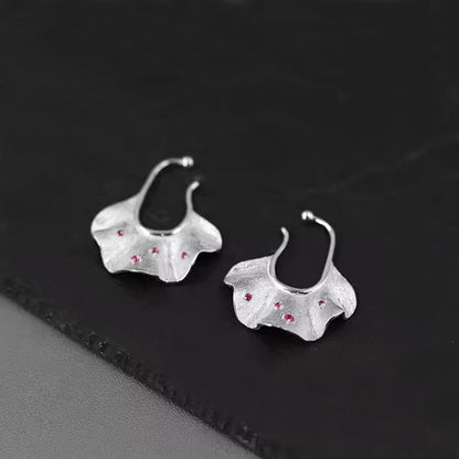Luxyin Dazzling Silver Ripple Ear Cuff – No Piercing Needed!
