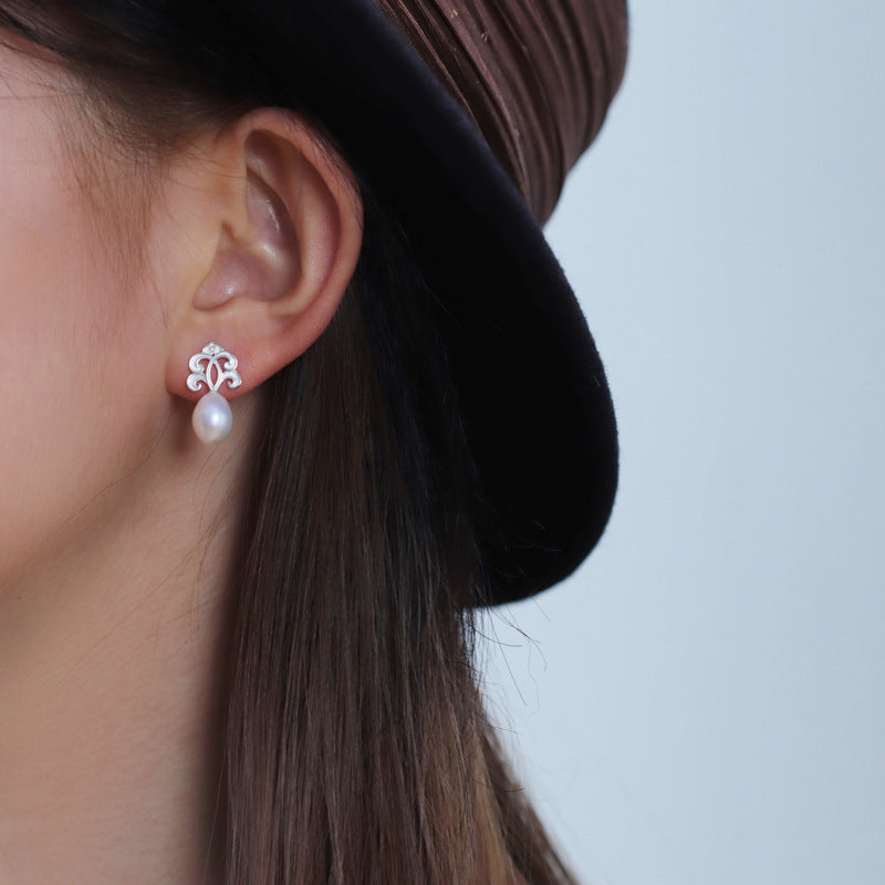 Luxyin French Pearl Sterling Silver Studs