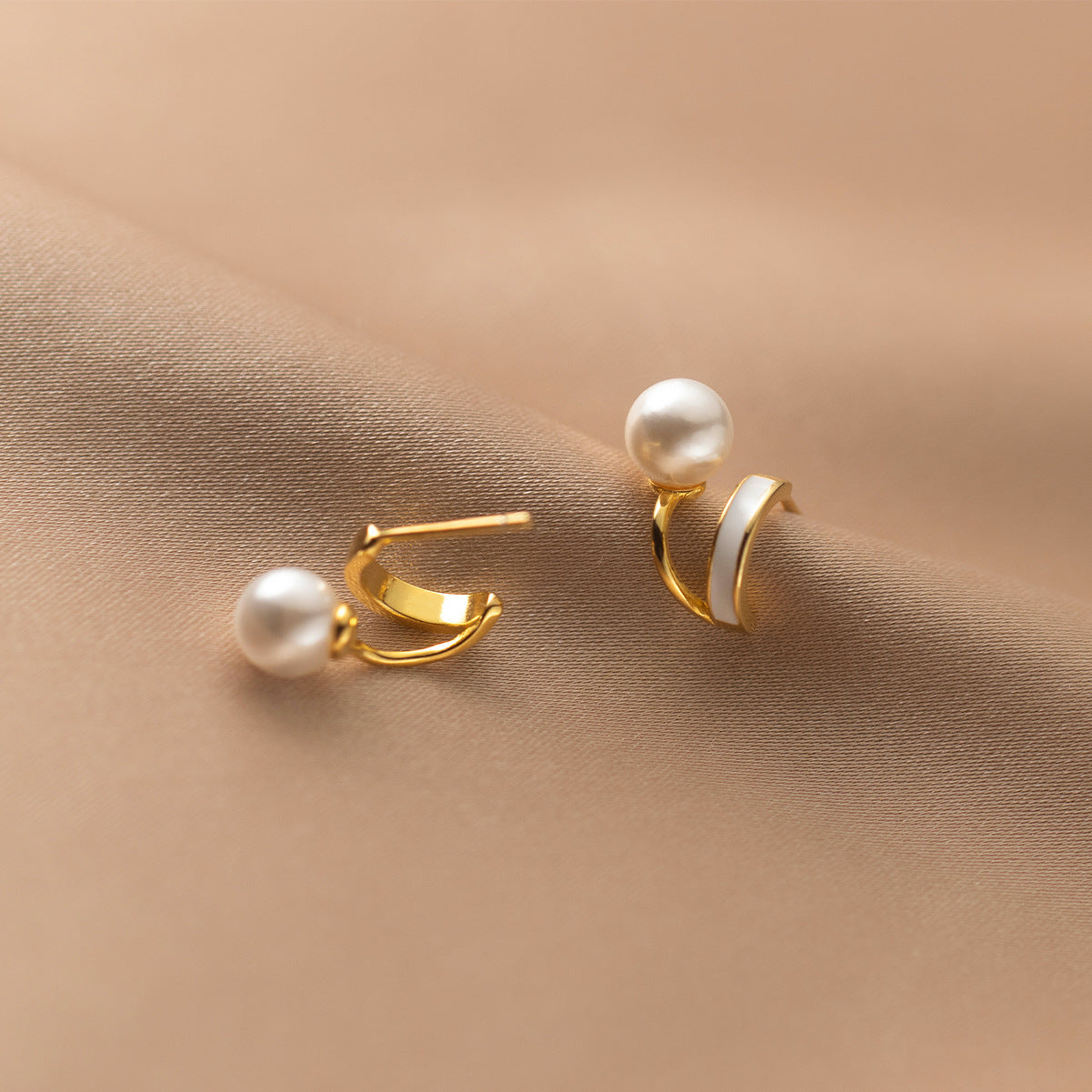 S925 Sterling Silver Double Layer Arc V-Shape Shell Pearl Stud Earrings