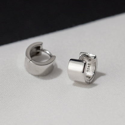 Luxyin Sterling Silver Circle Ear Cuff: Effortless Elegance ✨