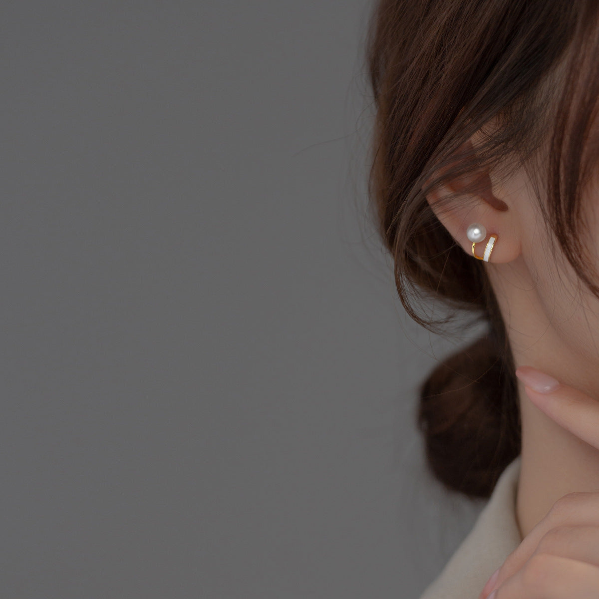 S925 Sterling Silver Double Layer Arc V-Shape Shell Pearl Stud Earrings