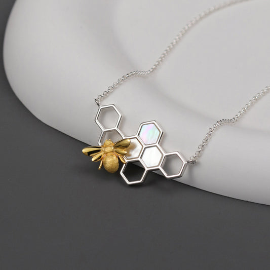 Luxyin Honeycomb Buzz: Sterling Silver Bee Pendant
