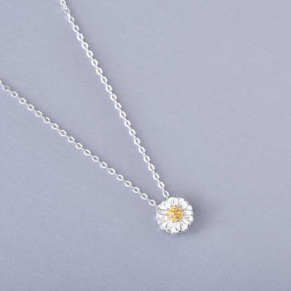 Luxyin Daisy Delight: 925 Silver Floral Necklace